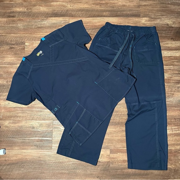 WonderWink Tops - WonderWink Navy Blue Short Sleeve Scrub Top and Bottom Set S/M